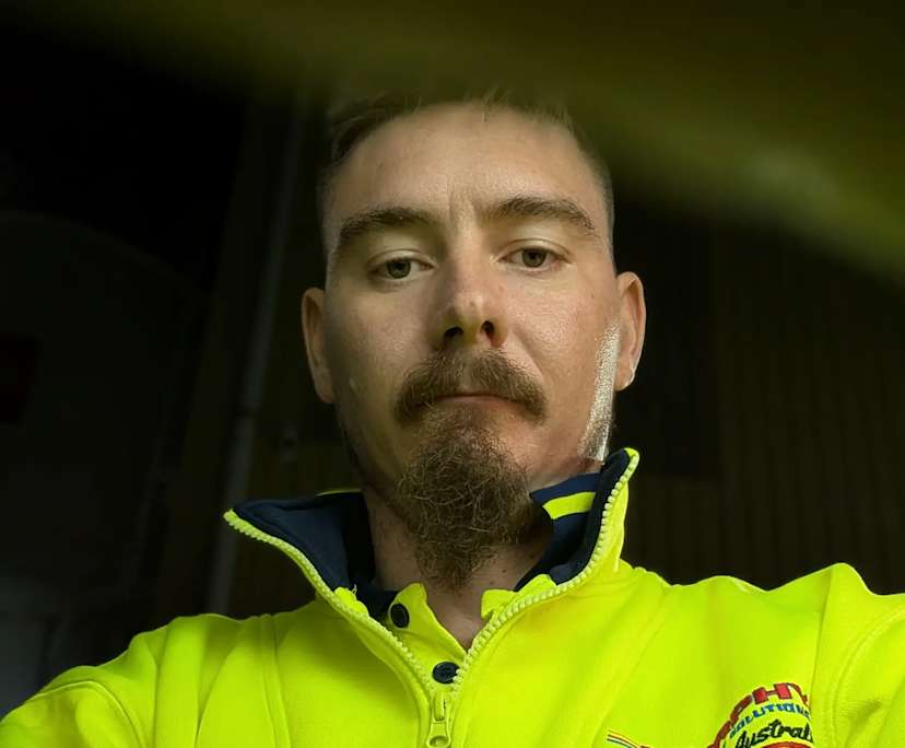 Bradley (33), $280, Non-smoker, No pets, and No children