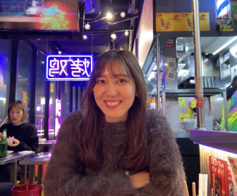 Emily (27), $300, Non-smoker, No pets, and No children