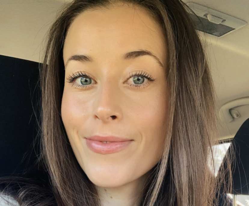 Ingrid (33), $500, Non-smoker, No pets, and No children