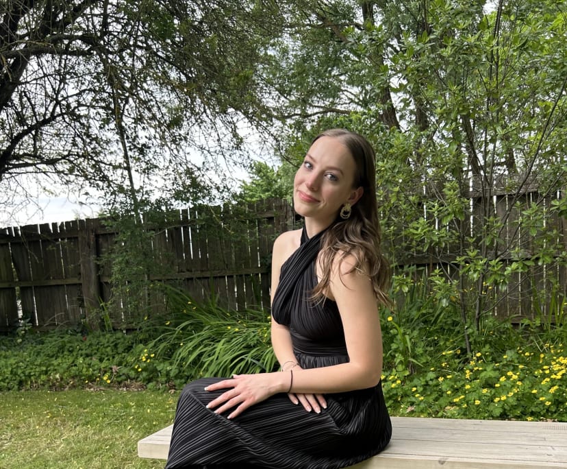 Ashleigh (22), $180, Non-smoker, No pets, and No children