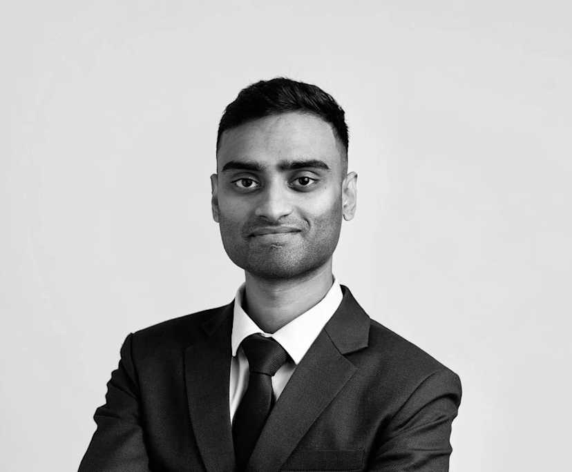 Aaron (29), $350, Non-smoker, No pets, and No children