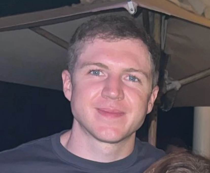 Ben (27), $400, Non-smoker, No pets, and No children