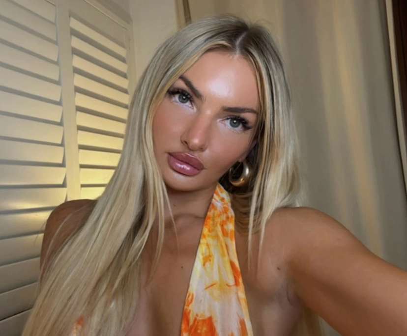 Cate (26), $400, No pets, Non-smoker, and No children