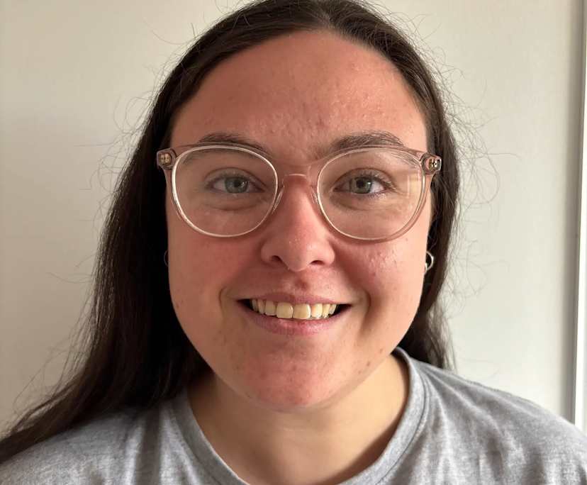 Lara (23), $350, No pets, Non-smoker, and No children
