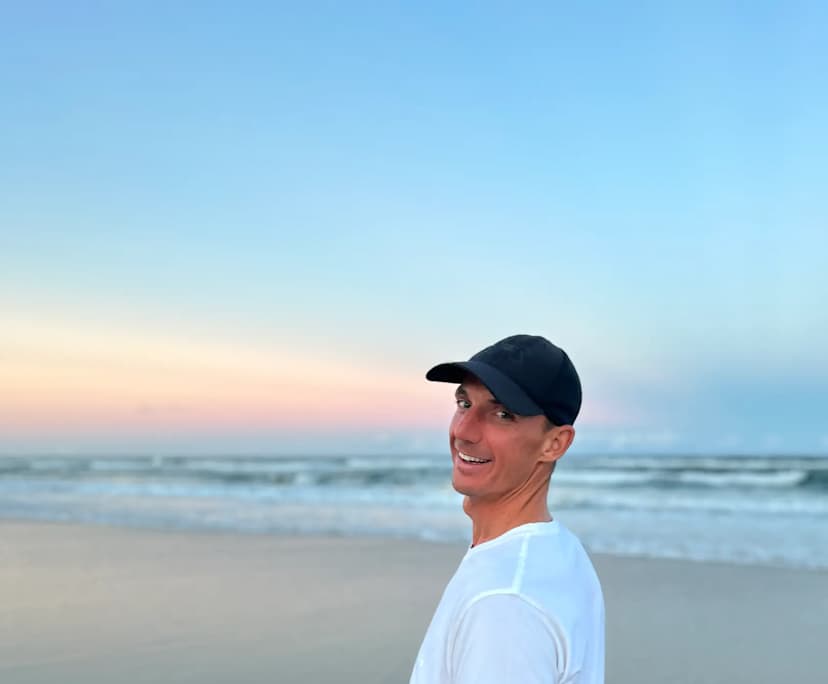 Richard (35), $450, Non-smoker, Have pets, and No children