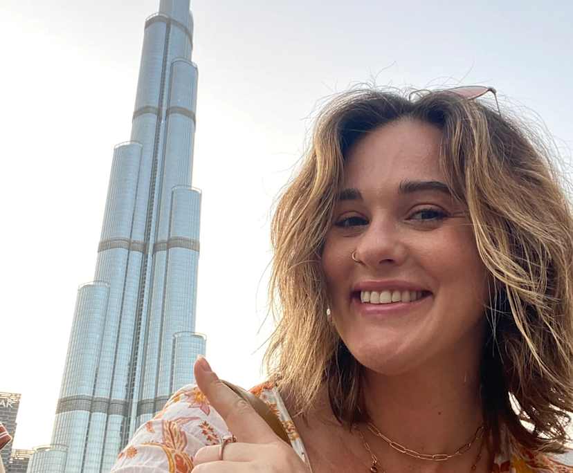 Siobhan (35), $380, Non-smoker, Have pets, and No children