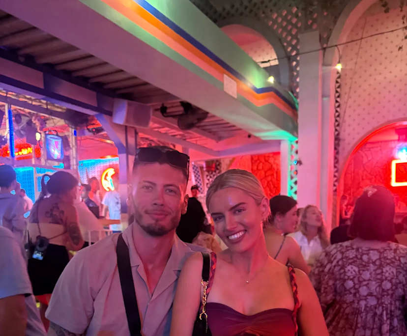 Celine (26) and Liam (21), $800, 