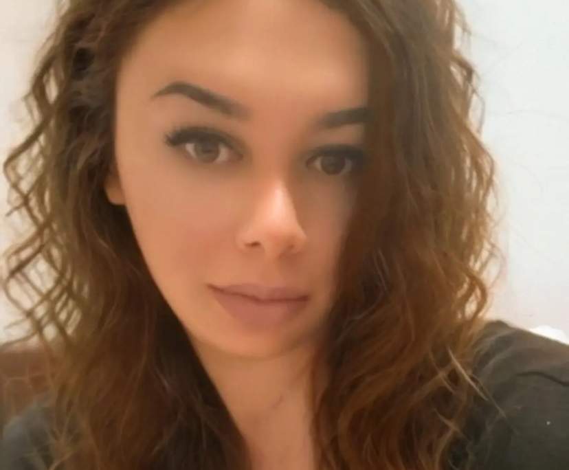 Tayla (31), $250, Smoker, No pets, and No children