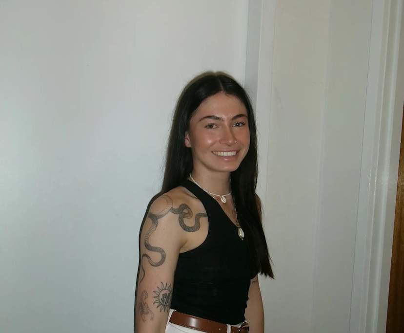 Jade (21), $350, Non-smoker, No pets, and No children