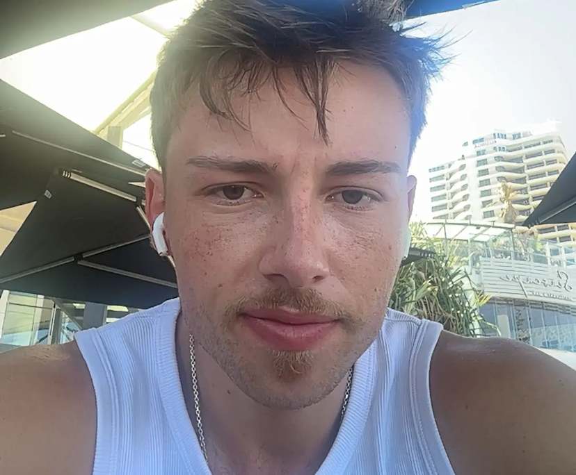 Tom (24), $500, Non-smoker, No pets, and No children