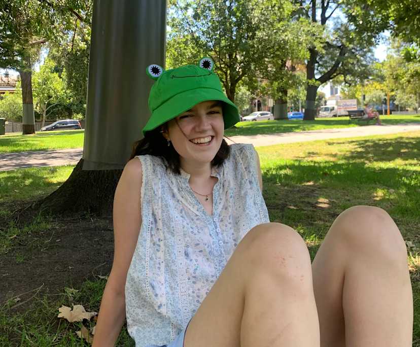 Claire (22), $250, LGBTQIA+, Non-smoker, No pets, and No children