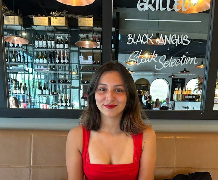 Gabrielle (20), $300, 