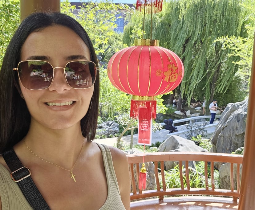 Vanessa (31), $350, Non-smoker, No pets, and No children