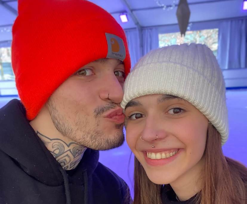 Ana (23) and Simone (28), $450, 