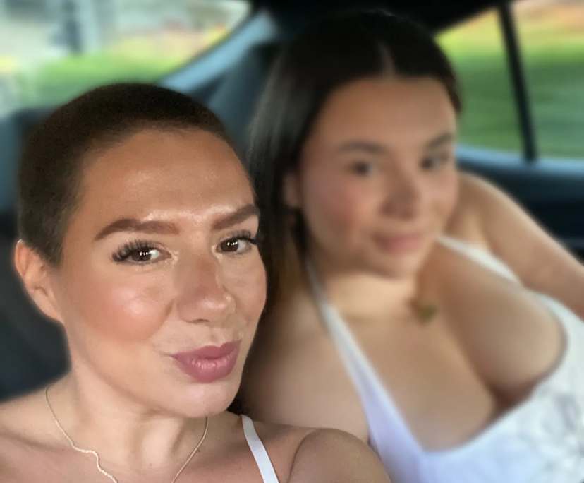 Lana (28), $450, LGBTQIA+, Non-smoker, Have pets, and No children