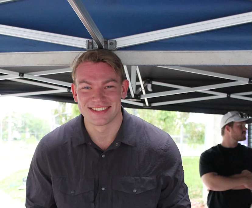 Martin (25), $500, Non-smoker, No pets, and No children