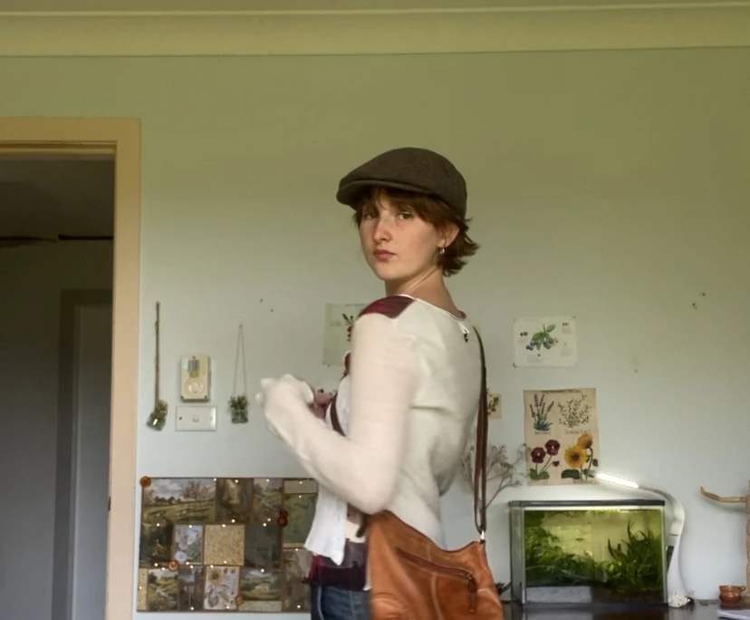 Emmalia (21), $400, LGBTQIA+, Non-smoker, No pets, and No children