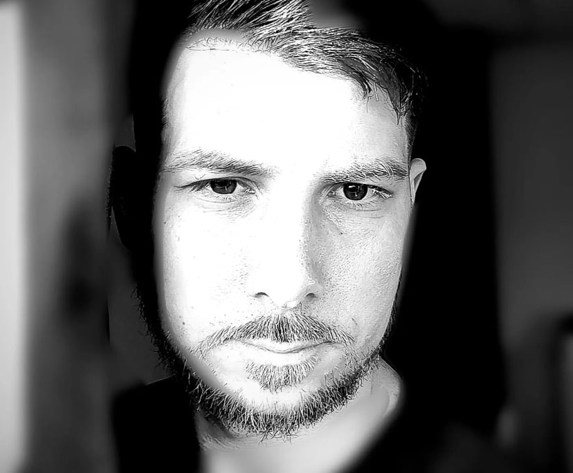 Elvis Sehovic (34), $500, Non-smoker, No pets, and No children