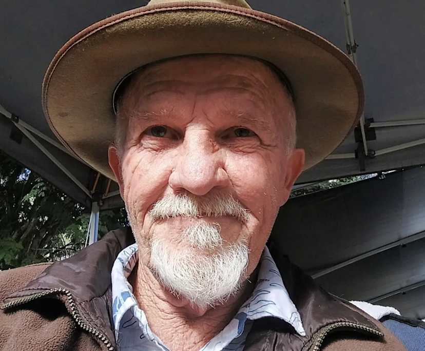 James (66), $250, Non-smoker, Have pets, and No children