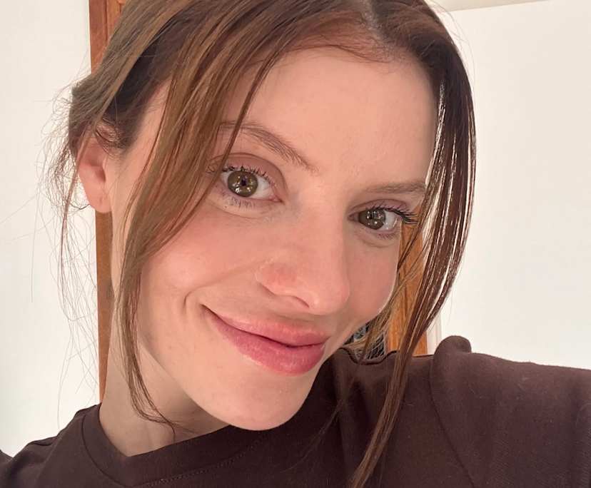 Emily (28), $300, Non-smoker, Have pets, and No children