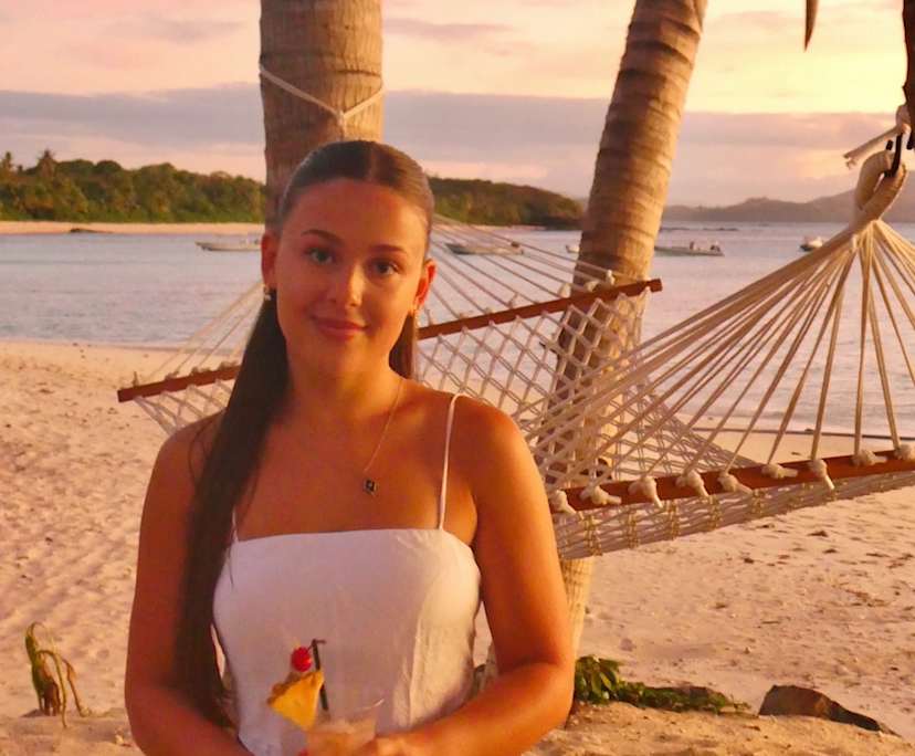 Rosanna (22), $400, Non-smoker, No pets, and No children