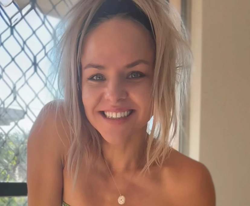 Anna (35), $350, Non-smoker, No pets, and No children