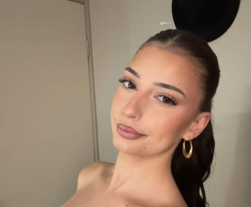 Emma (20), $300, Non-smoker, No pets, and No children