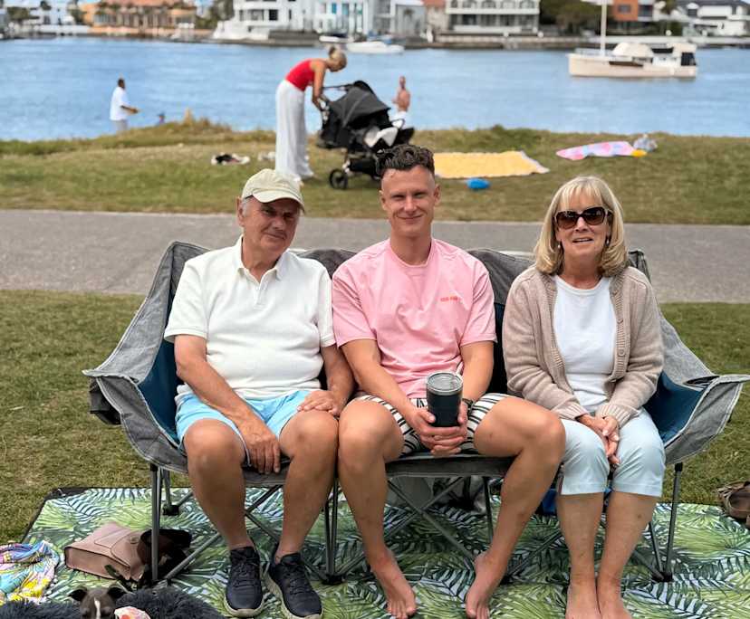 Calum (36), $400, Non-smoker, No pets, and No children