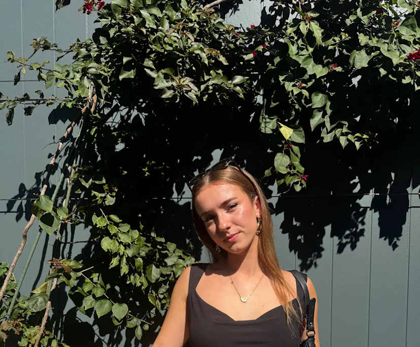 elle (19), $280, No pets, Non-smoker, and No children