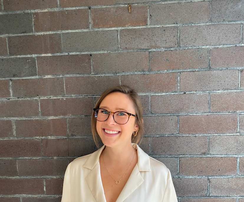 Alison (28), $700, Non-smoker, No pets, and No children