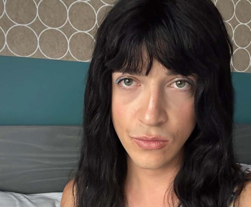 Sam (31), $350, LGBTQIA+, Have pets, Smoker, and No children