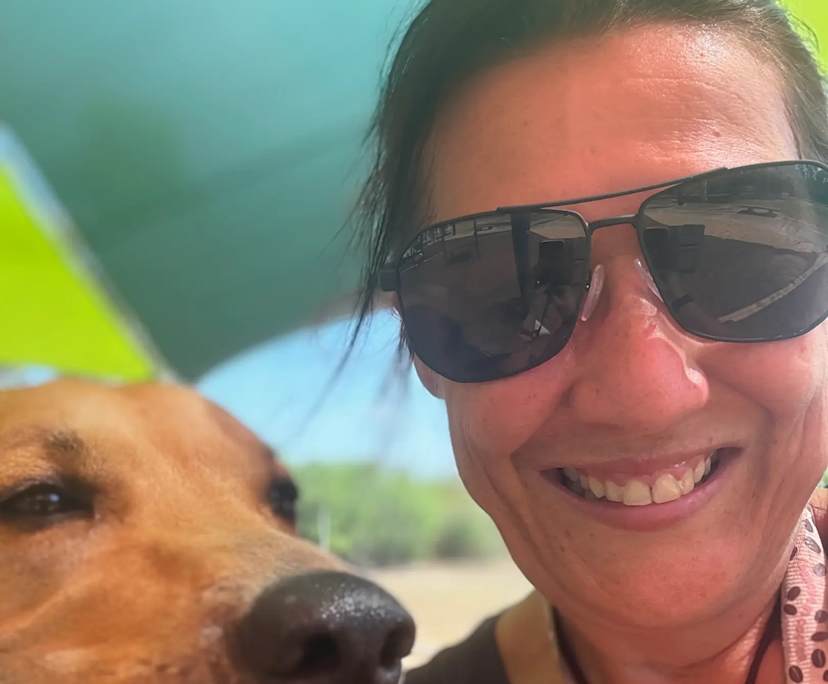 Dani (42), $400, Non-smoker, Have pets, and No children