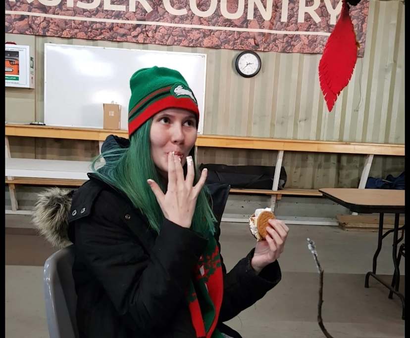 Katy (27), $350, Non-smoker, Have pets, and No children