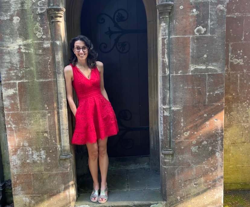 Émilie (44), $390, Non-smoker, No pets, and No children