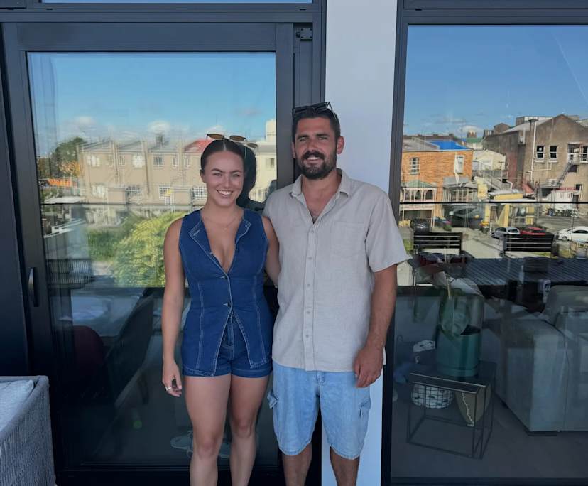 Emily (25) and Charlie (27), $500, Non-smoker, No pets, and No children
