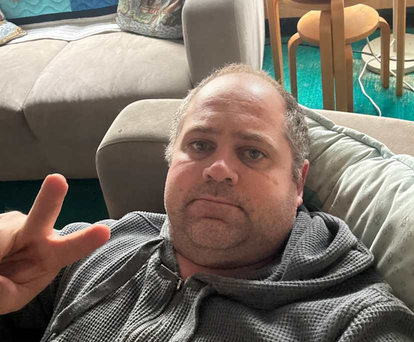 Ryan (44), $250, Non-smoker, No pets, and No children