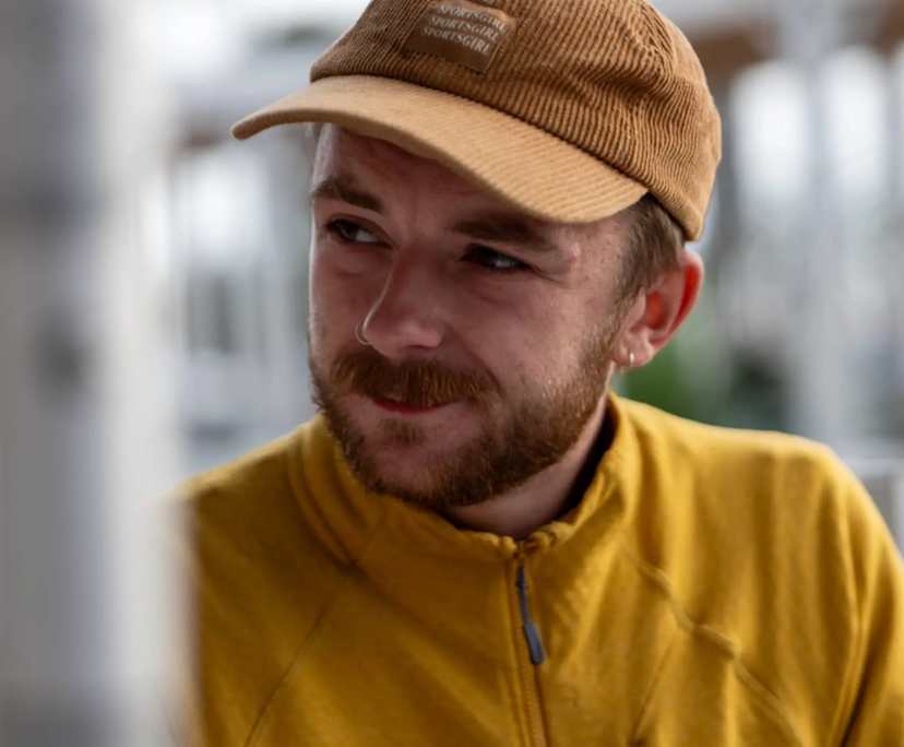 Gregor (25), $400, Non-smoker, No pets, and No children