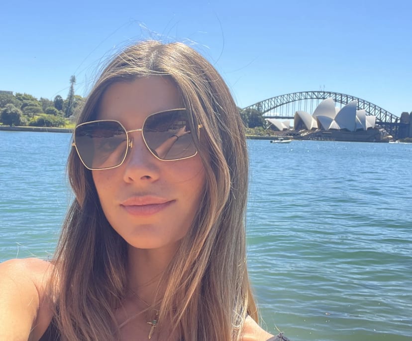 Alba (27), $550, Non-smoker, No pets, and No children