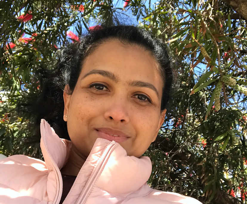 Maria (42), $325, Non-smoker, No pets, and No children