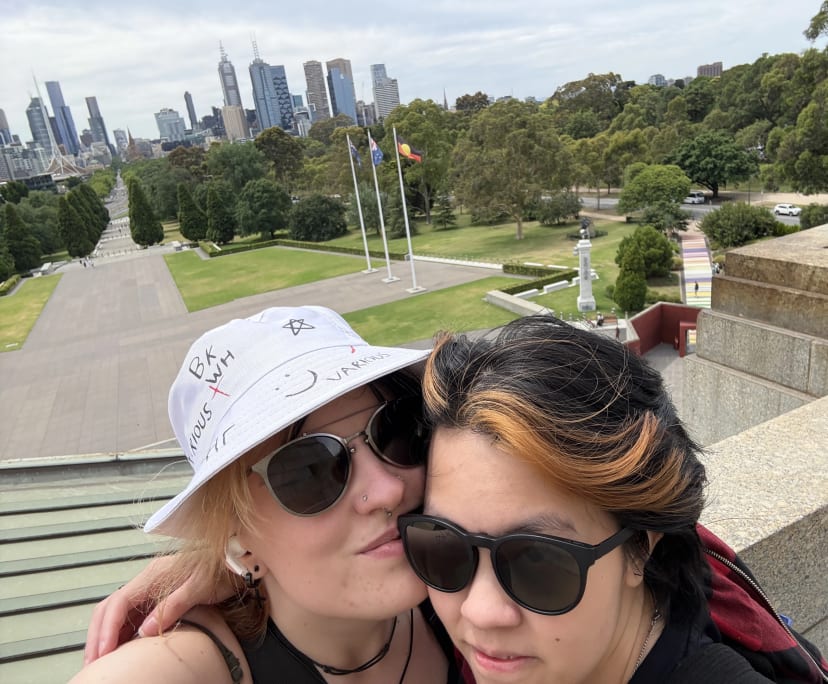 Jas (22) and Elli (23), $350, Have pets, Non-smoker, No children, and LGBTQIA+