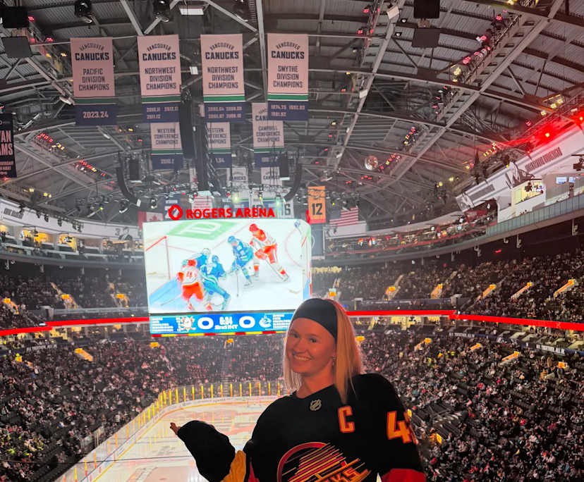 lucy (23), $350, Non-smoker, No pets, and No children