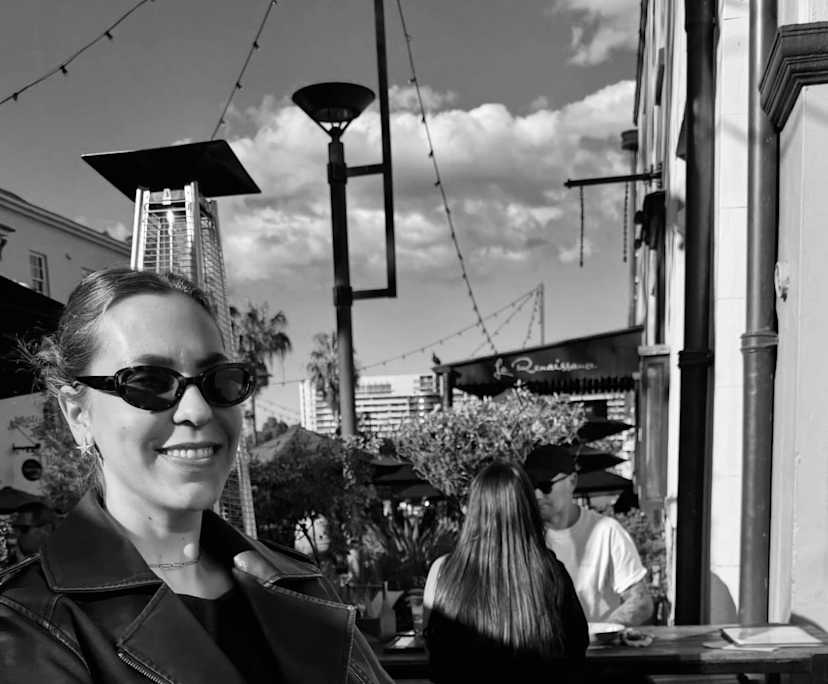 Maartje (26), $380, Non-smoker, No pets, and No children
