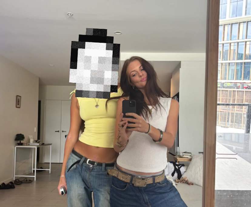 Aoife (19), $300, Non-smoker, No pets, and No children
