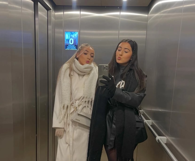 Sadie (23) and Olivia (23), $350, Non-smoker, No pets, and No children