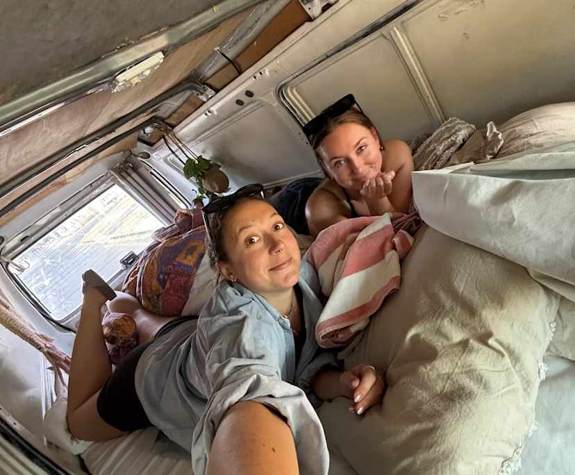 Ella (29) and Elisa (29), $650, Smoker, No pets, and No children