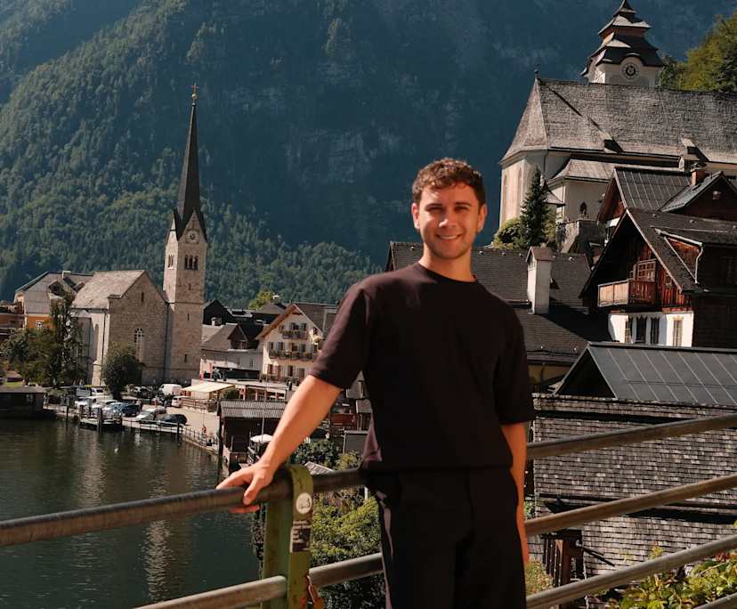 Hayden (23), $400, Non-smoker, No pets, No children, and LGBTQIA+