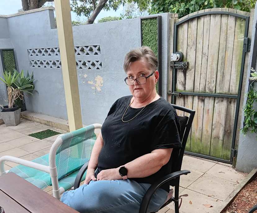 Carolyn (65), $420, Non-smoker, No pets, and No children