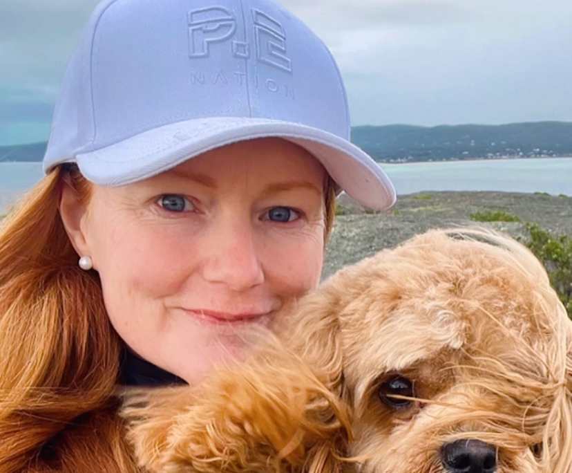 Tanya (45), $400, Non-smoker, Have pets, and No children