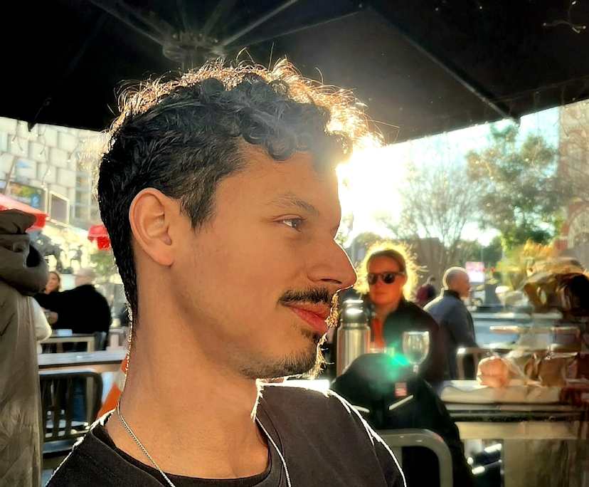 Renan (28), $300, No pets, No children, and Non-smoker