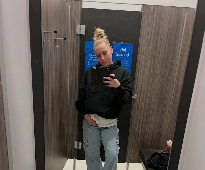 Ebony (26) and Chris (30), $400, Have pets, Smoker, and No children